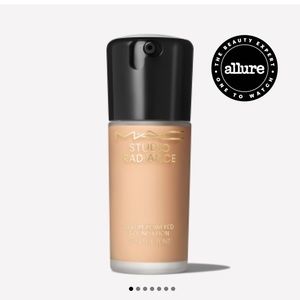 Mac STUDIO RADIANCE SERUM-POWERED FOUNDATION brand NEW ❤️💗💐🍄
$46.00
30ML